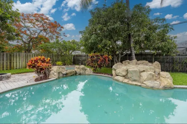 $4,950 | 603 Southeast 7th Avenue, Deerfield Beach, FL 33441