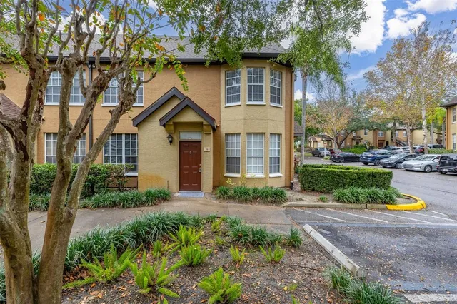 $1,700 | 6324 Raleigh Street, Unit 711, Orlando, FL 32835