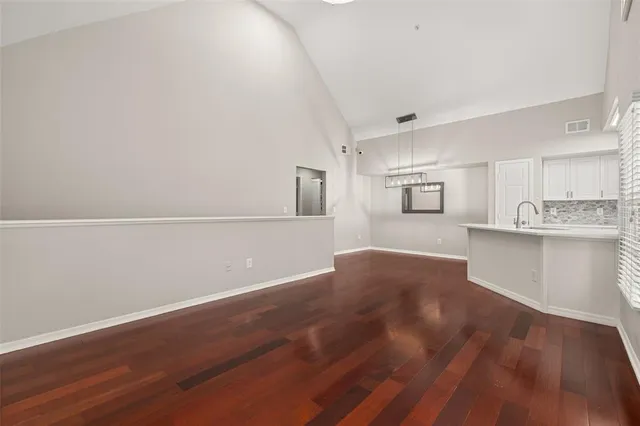 $1,700 | 6324 Raleigh Street, Unit 711, Orlando, FL 32835