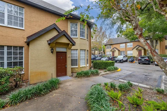 $1,700 | 6324 Raleigh Street, Unit 711, Orlando, FL 32835