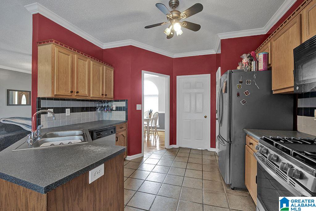 433 12th Street Pleasant Grove, AL 35127 - Photo 9 of 33