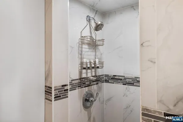$3,950 | 403 B Essex Street, Unit A, Hackensack, NJ 07601