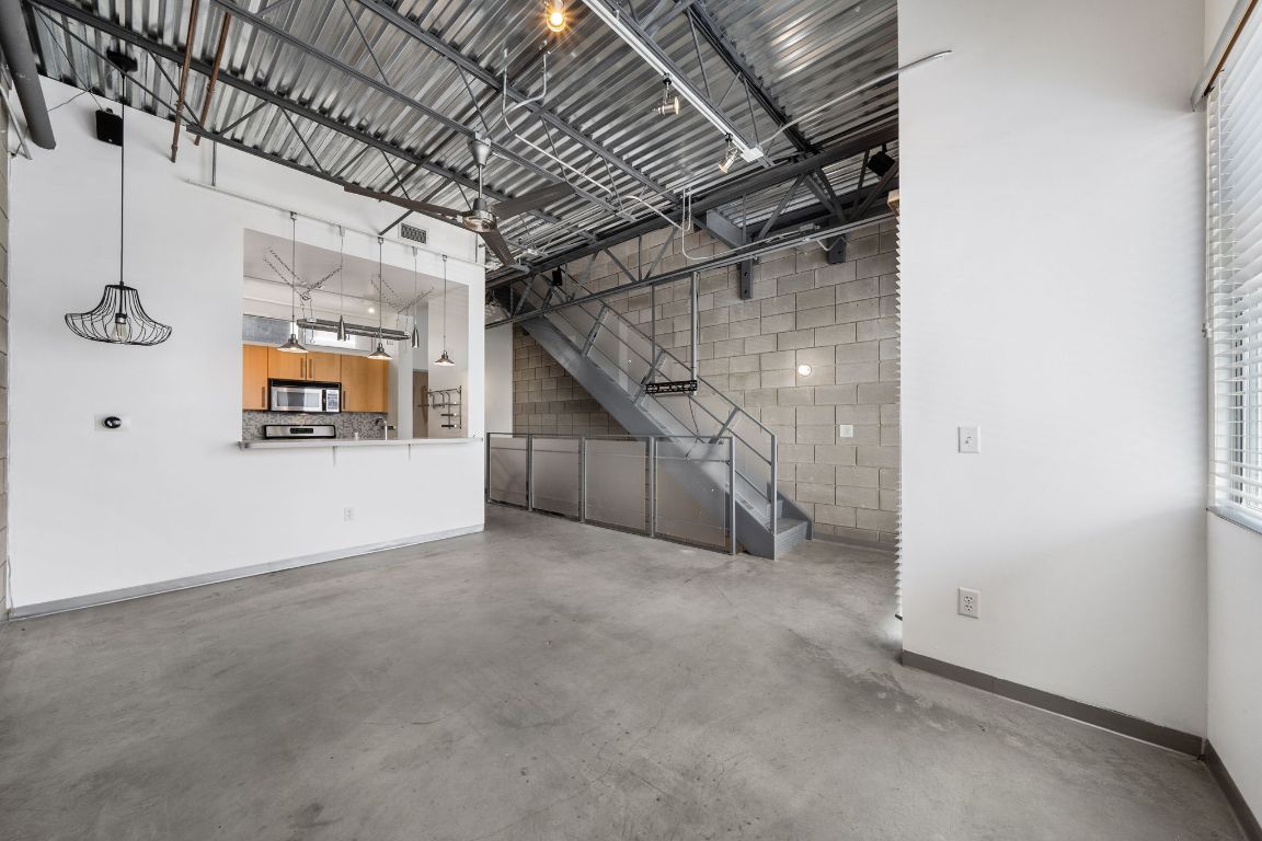 4801 South Congress Avenue, Unit D4 Austin, TX 78745 - Photo 11 of 27 a view of a garage