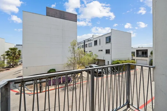 $2,100 | 4801 South Congress Avenue, Unit D4, Austin, TX 78745