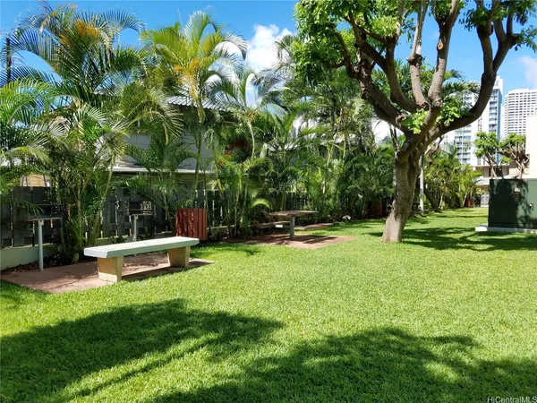 $2,600 | 2522 Date Street, Unit 1103, Honolulu, HI 96826