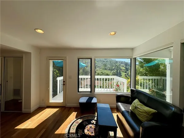 $2,850 | 1033 Eastman Way, Laguna Beach, CA 92651