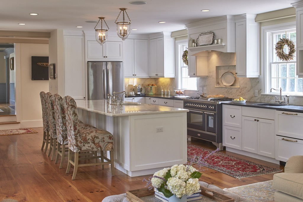 118 Conant Road Weston, MA 02493 - Photo 4 of 19