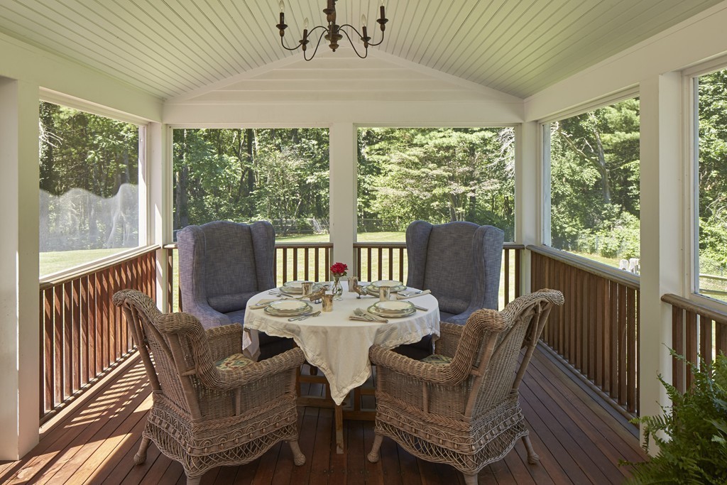 118 Conant Road Weston, MA 02493 - Photo 7 of 19