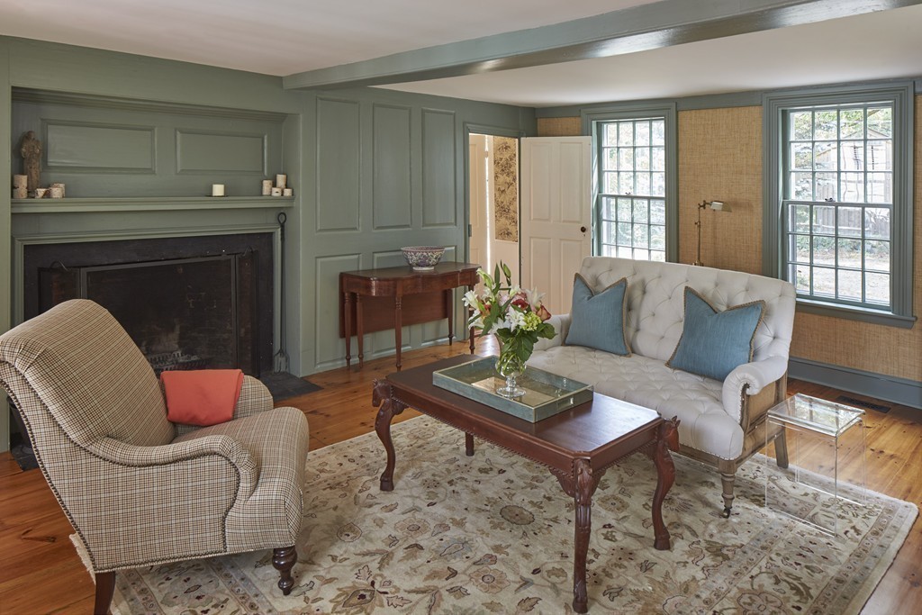 118 Conant Road Weston, MA 02493 - Photo 8 of 19