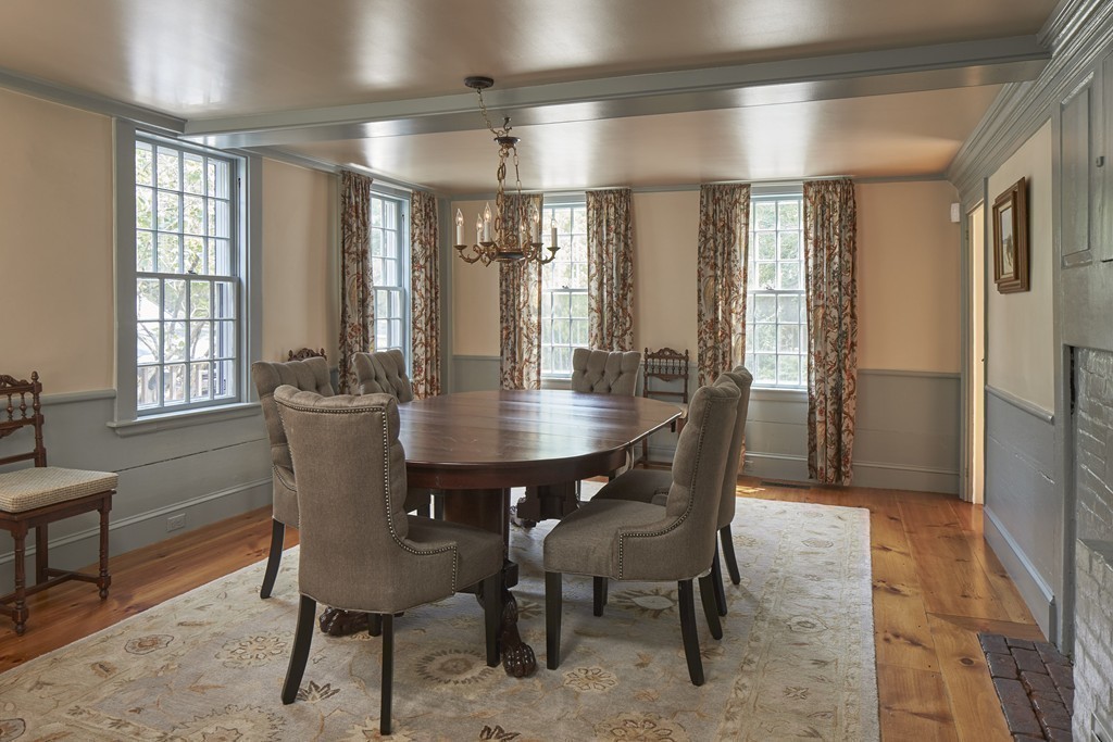 118 Conant Road Weston, MA 02493 - Photo 9 of 19