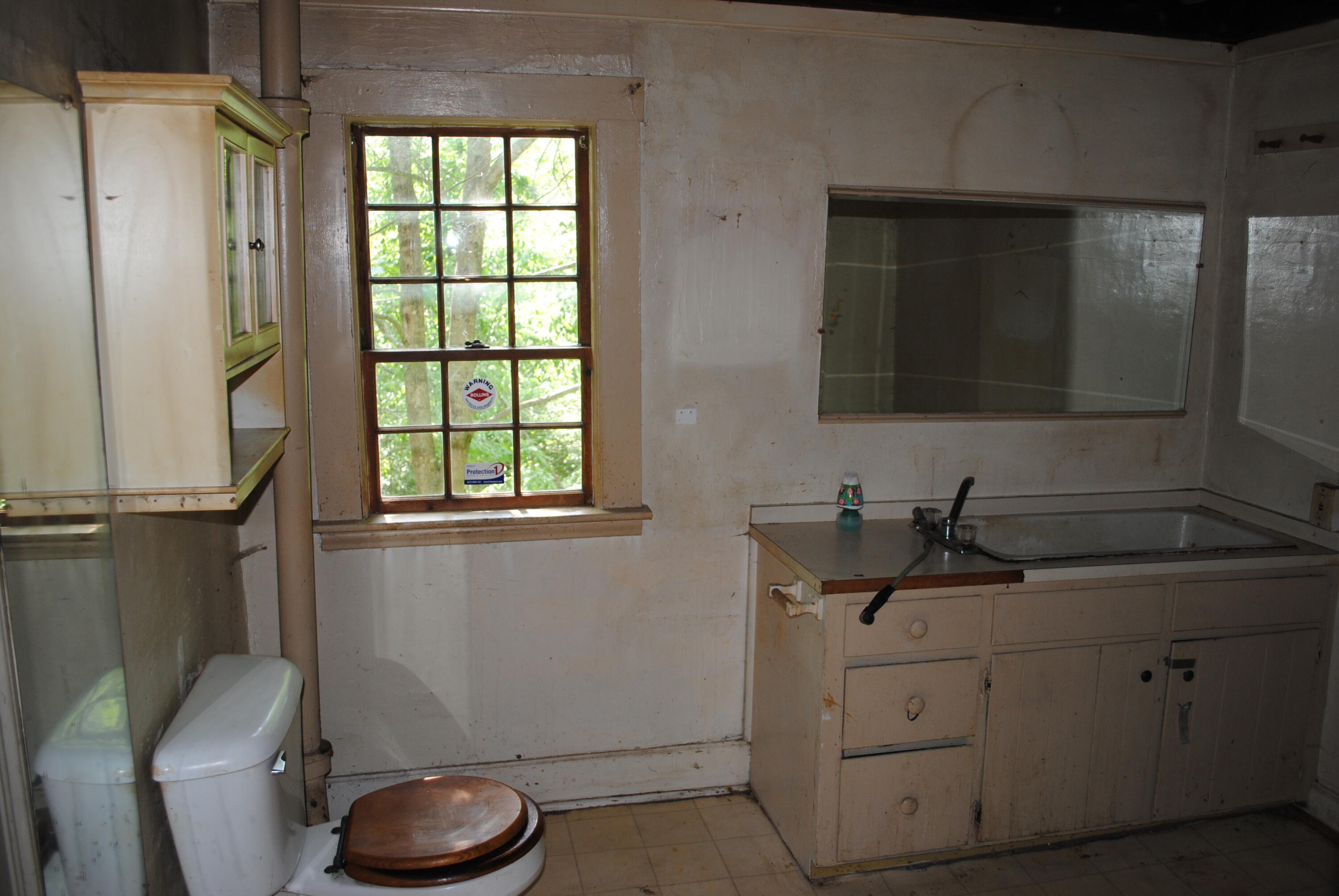 343 Sunset Road Sanford, ME 04083 - Photo 11 of 14 DSC_0011