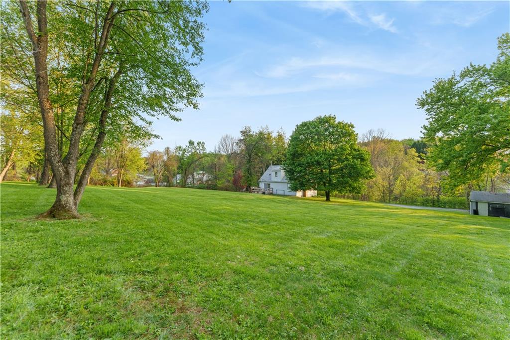 234 Fairview Road Midland, PA 15059 - Photo 4 of 41