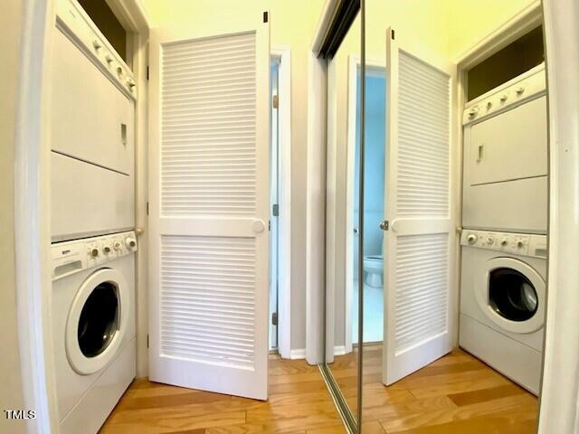 3612 Mill Run Raleigh, NC 27612 - Photo 18 of 31 Washer-Dryer with Mirro