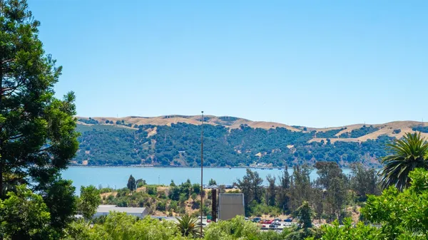 $375,000 | 735 Buchanan Street, Unit 214, Benicia, CA 94510