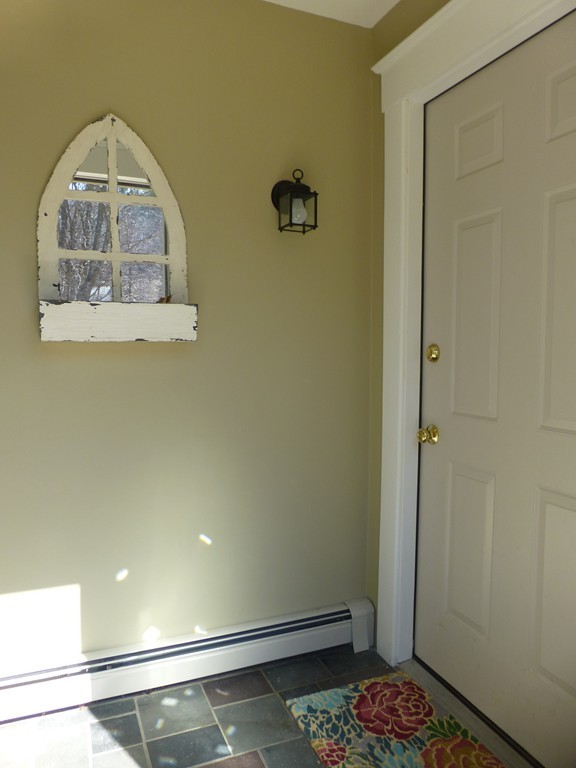 41 Joppa Road Worcester, MA 01602 - Photo 3 of 30 Gallery Image 3