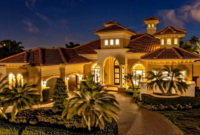 $1,850,000 | 124 Southeast Rio Casarano, Port St. Lucie, FL 34984