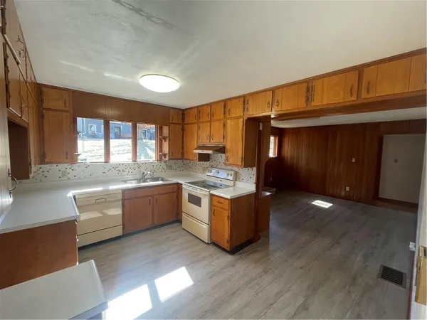 $365,000 | 113 Westview Drive, Ligonier, PA 15658