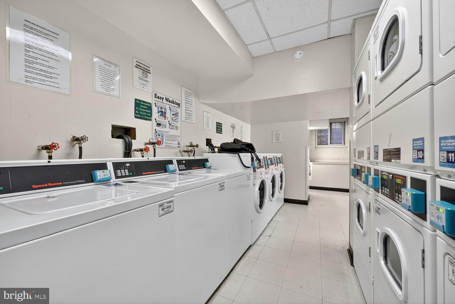 1727 Massachusetts Avenue Northwest, Unit 119 Washington, DC 20036 - Photo 14 of 16 Community laundry