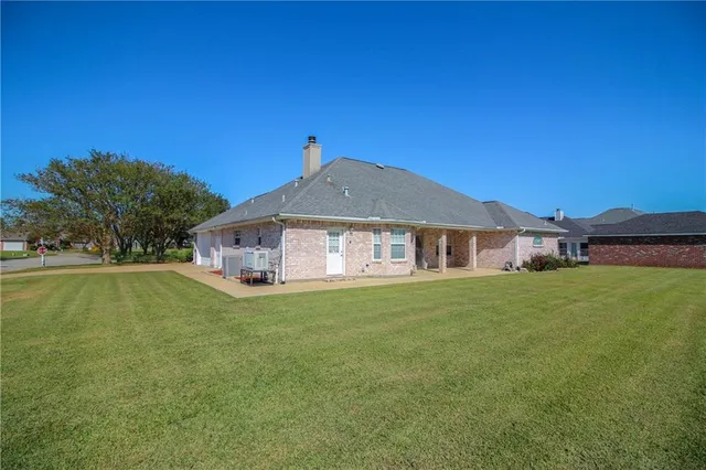 $420,000 | 145 Lakewood Drive, Laplace, LA 70068