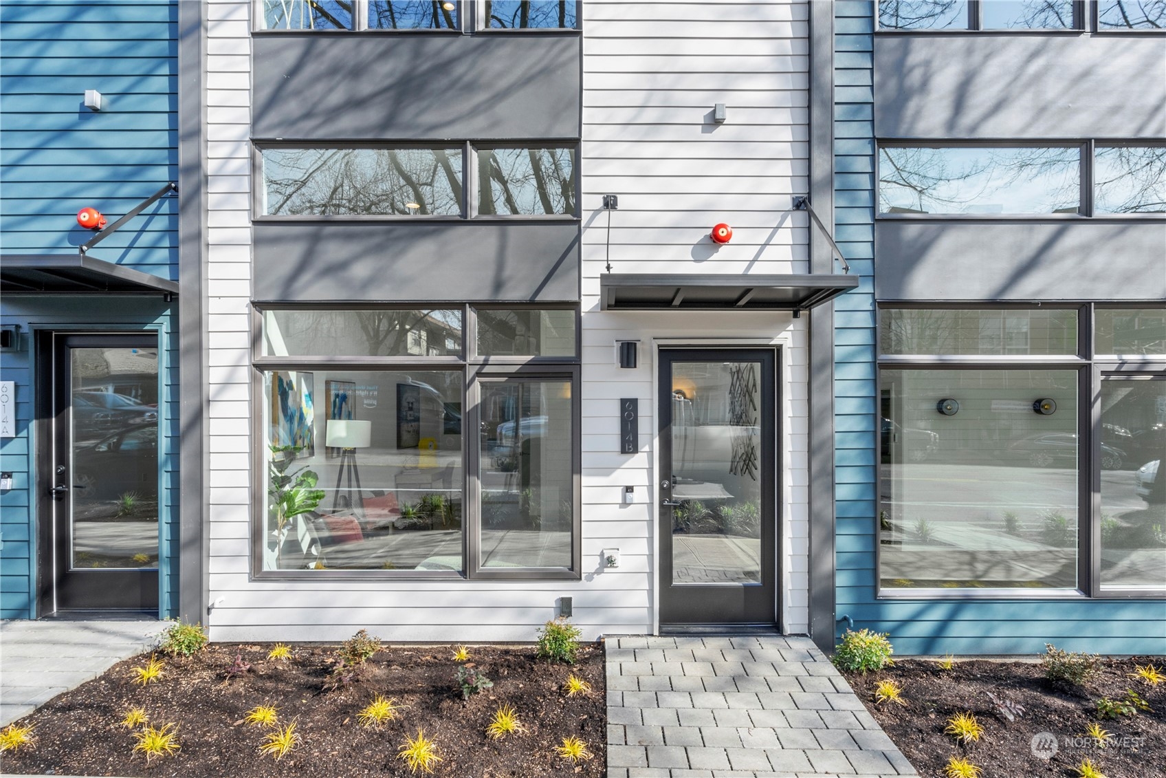 6014 B California Avenue Southwest Seattle, WA 98136 - Photo 2 of 27 a view of interior of the house