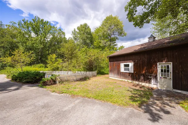 $425,000 | 993 Highway 32, Wallkill, NY 12589