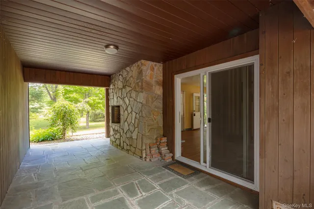 $425,000 | 993 Highway 32, Wallkill, NY 12589