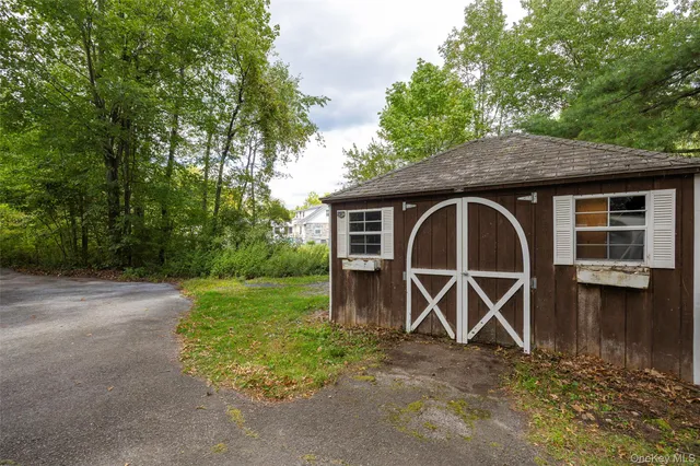 $425,000 | 993 Highway 32, Wallkill, NY 12589