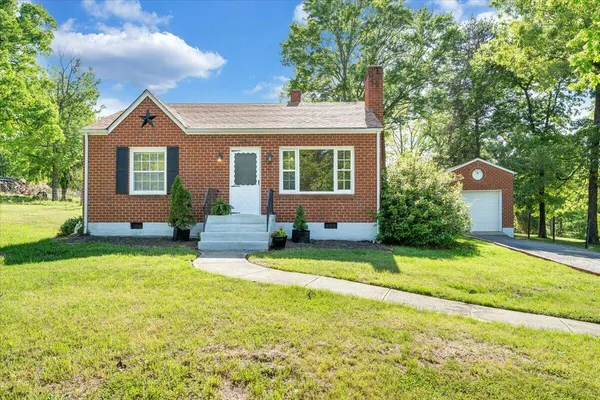 $189,950 | 294 Webster Heights Road, Roanoke, VA 24012