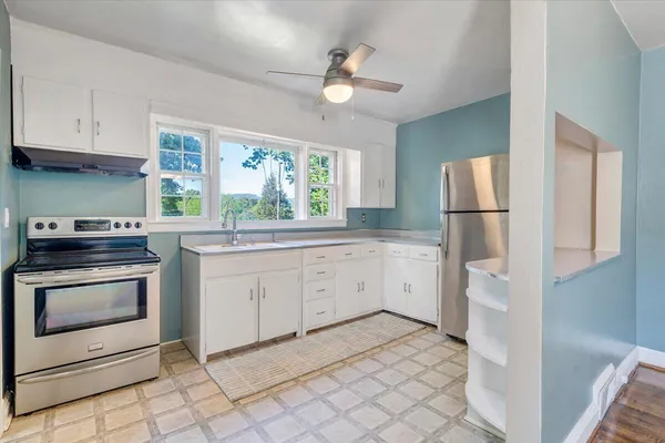 $189,950 | 294 Webster Heights Road, Roanoke, VA 24012
