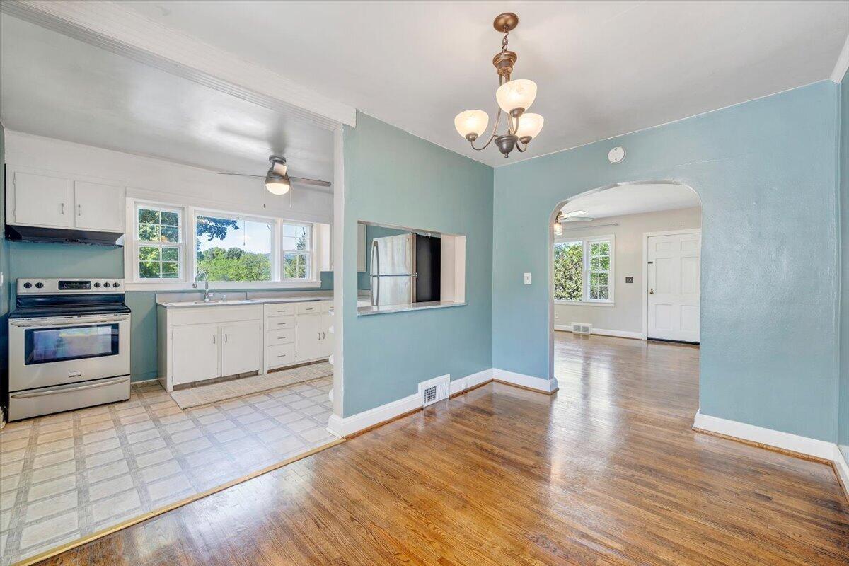 294 Webster Heights Road Roanoke, VA 24012 - Photo 10 of 55 10-MIB08874