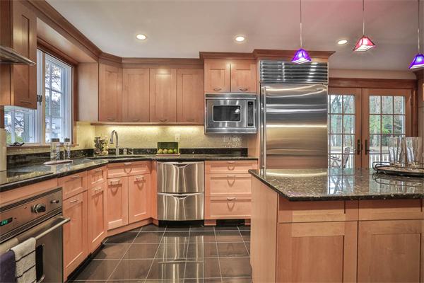 6 Townsend Road Lynnfield, MA 01940 - Photo 10 of 30