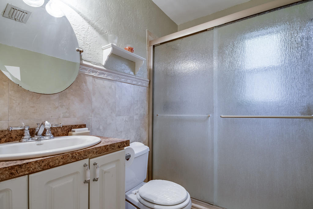 447 Conniston Road West Palm Beach, FL 33405 - Photo 17 of 26 447 Conniston Rd - West Palm Beach-17