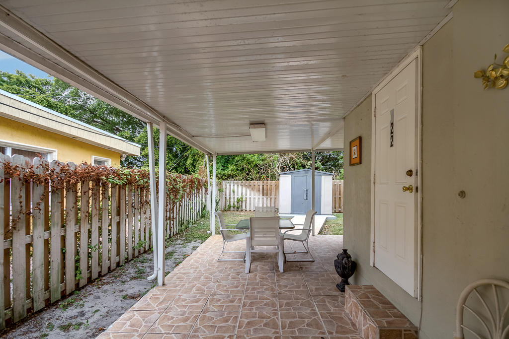 447 Conniston Road West Palm Beach, FL 33405 - Photo 8 of 26 447 Conniston Rd - West Palm Beach-8