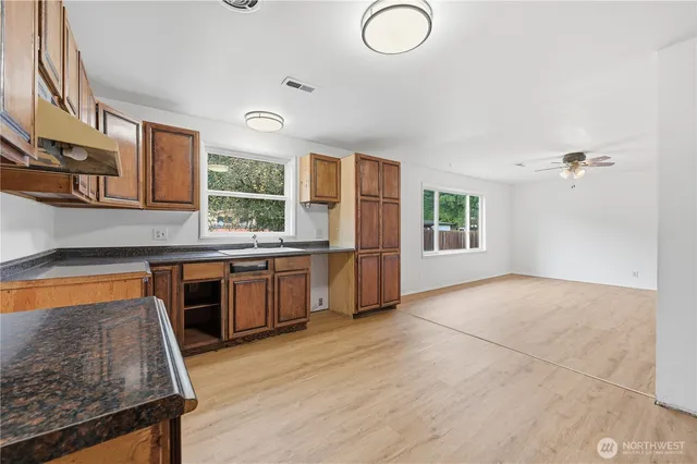 $690,000 | 11805 3rd Avenue South, Seattle, WA 98168