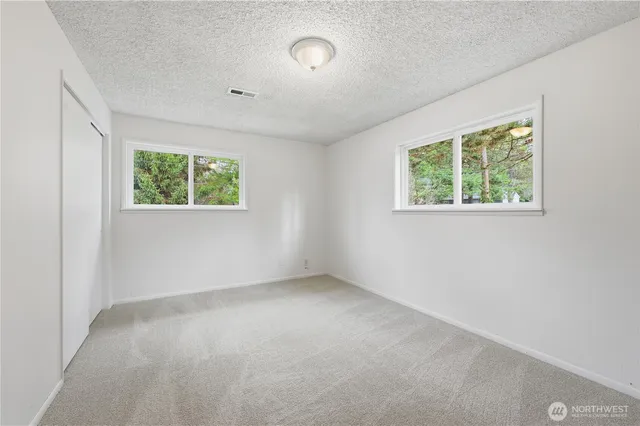 $690,000 | 11805 3rd Avenue South, Seattle, WA 98168