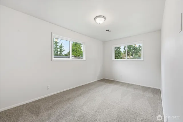 $690,000 | 11805 3rd Avenue South, Seattle, WA 98168