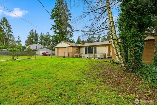 $690,000 | 11805 3rd Avenue South, Seattle, WA 98168