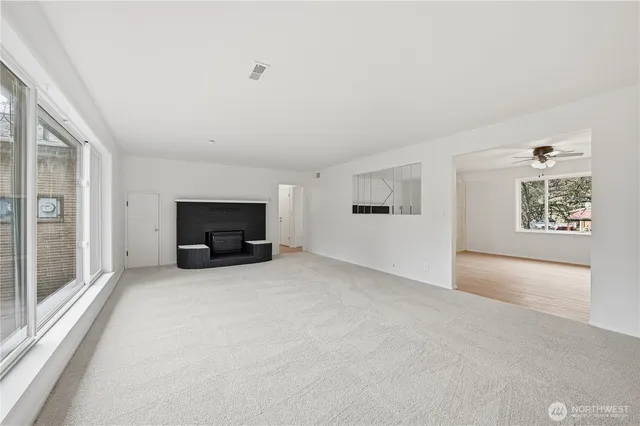 $690,000 | 11805 3rd Avenue South, Seattle, WA 98168