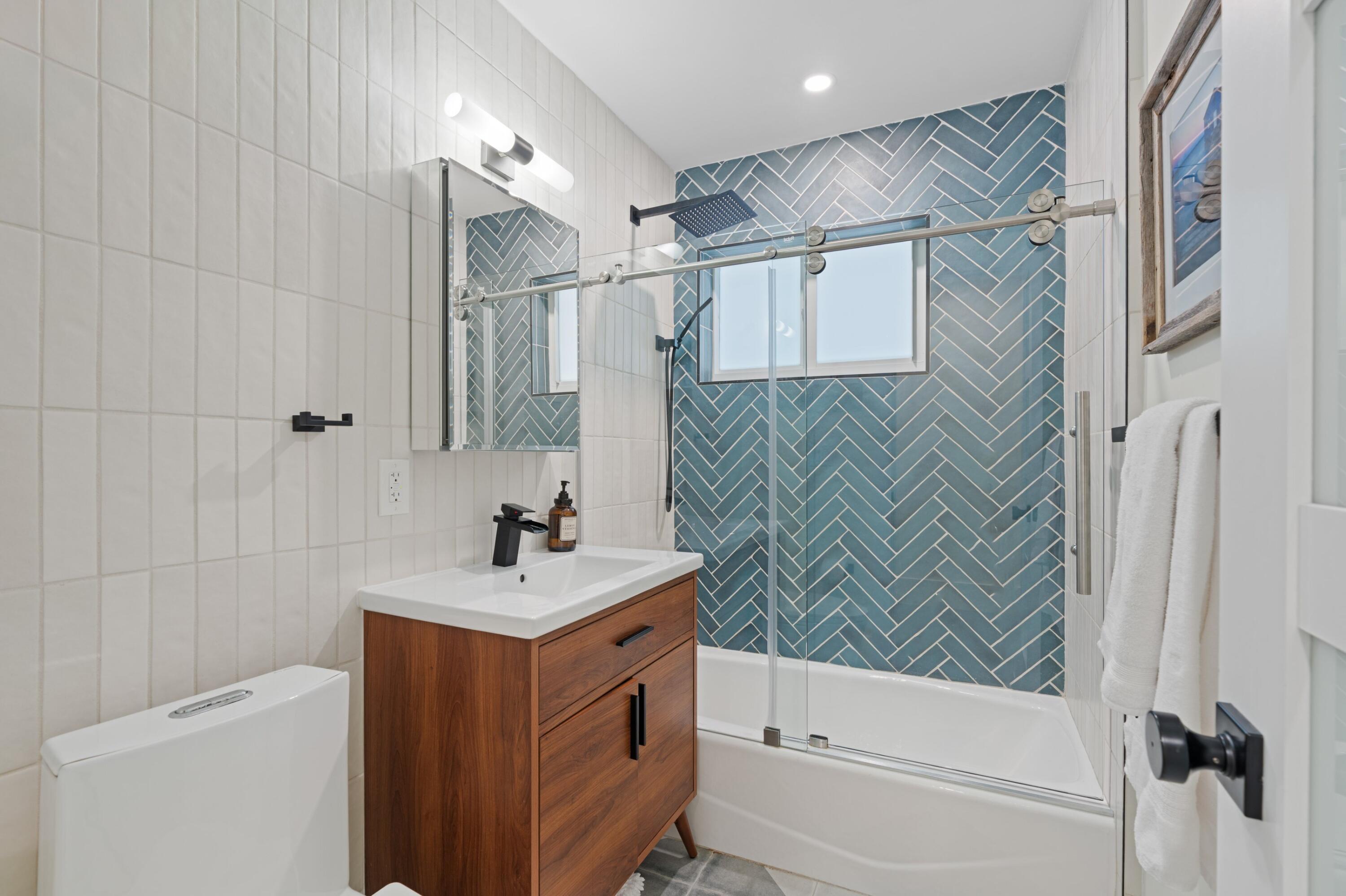 450 Northeast 5th Circle Boca Raton, FL 33431 - Photo 18 of 46 Bathroom #3