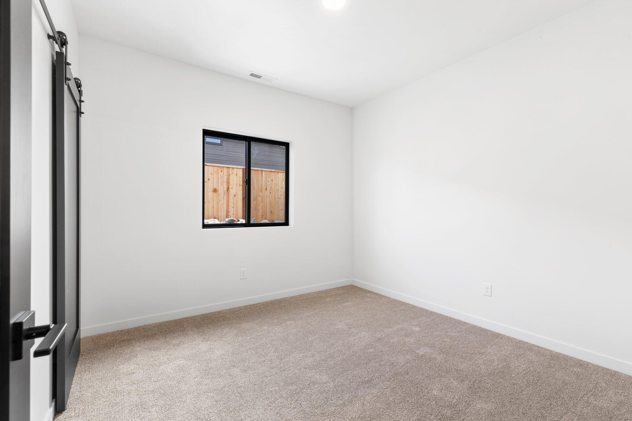 357 Arrowhead Trail Eagle Point, OR 97524 - Photo 13 of 25 14