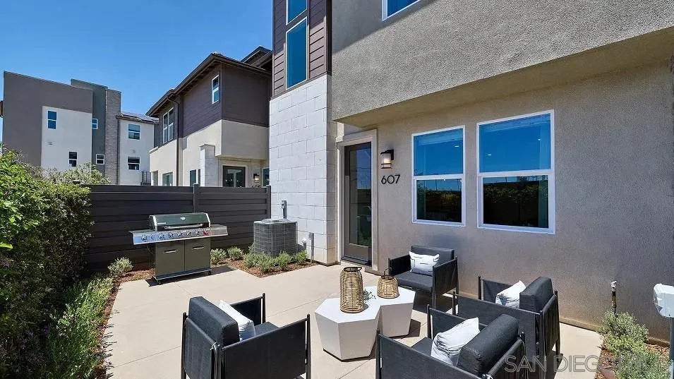 372 Beaker Road San Marcos, CA 92078 - Photo 11 of 23