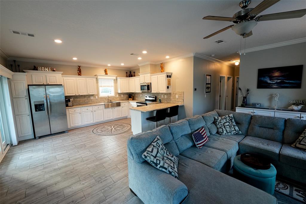 6140 Island Drive Weeki Wachee, FL 34607 - Photo 4 of 46