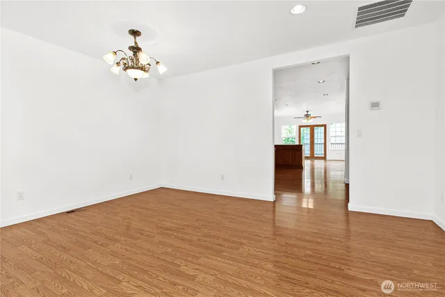 $599,900 | 514 McKinley Avenue, Raymond, WA 98577