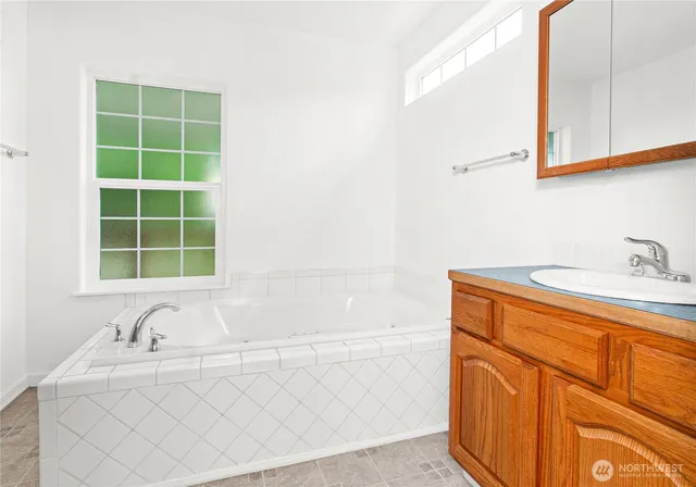 $599,900 | 514 McKinley Avenue, Raymond, WA 98577