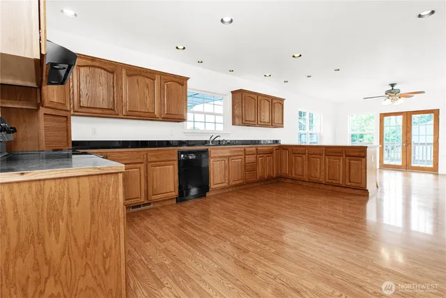 $599,900 | 514 McKinley Avenue, Raymond, WA 98577