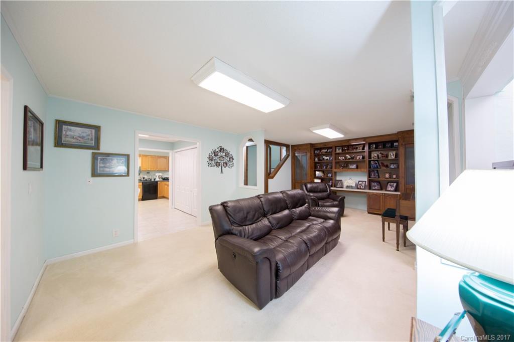 1610 Deer Run Road Catawba, SC 29704 - Photo 9 of 23 a living room with furniture and a couch