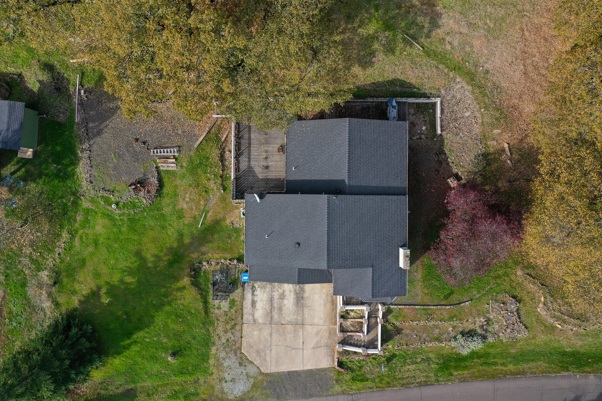 344 Rene Drive Shady Cove, OR 97539 - Photo 3 of 50 3