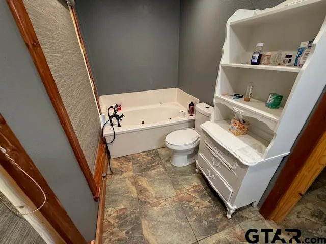 $2,750 | 10606 Farm To Market Road 2661, Tyler, TX 75704