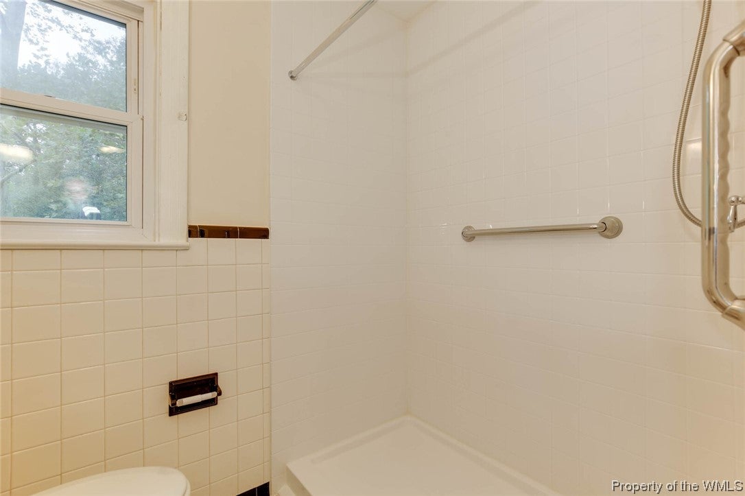 137 Saunders Road Hampton, VA 23666 - Photo 28 of 34 Gallery Image 28