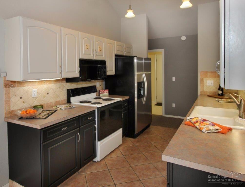 1715 Southeast Virginia Road Bend, OR 97702 - Photo 12 of 24 Additional Photo